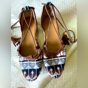 Franco Sarto Lace Up Espadrilles Size 6M Tribal Boho Print
